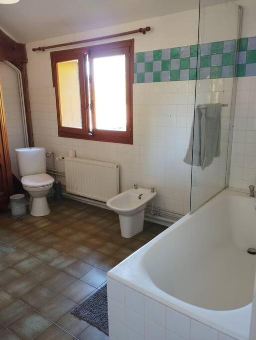 Appartement Dans Village Calme A 5 Min Des Lacs Mathaux Exterior foto